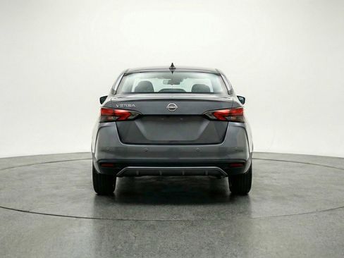 Used 2025 Nissan Versa SV image 7