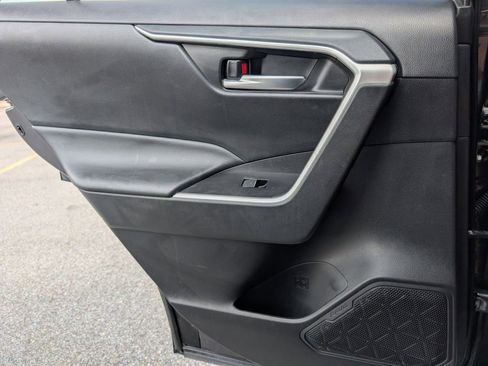 Used 2023 Toyota RAV4 XLE w/ Convenience Package image 29