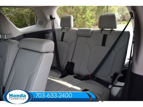 New 2026 Honda Pilot image 32