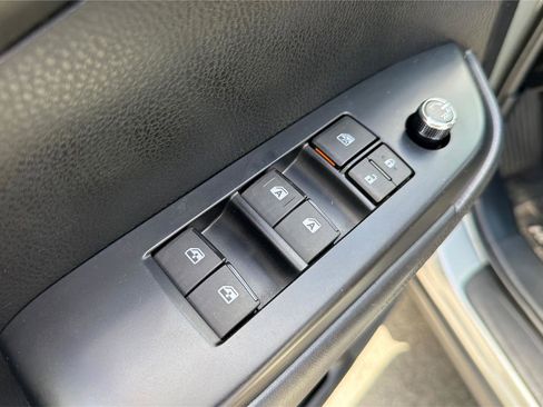 Used 2019 Toyota Highlander SE AWD/4WD image 20