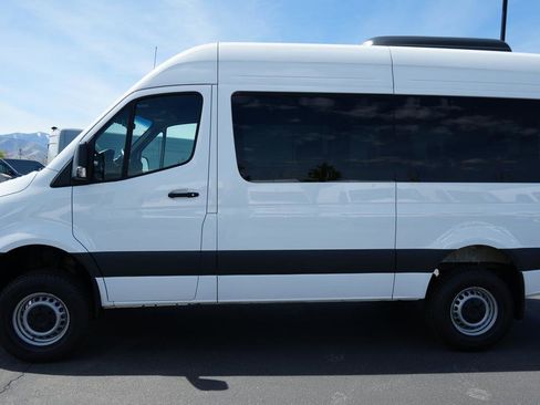 Used 2025 Mercedes-Benz Sprinter 2500 image 4