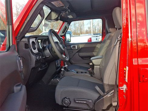 New 2026 Jeep Gladiator Sport image 9