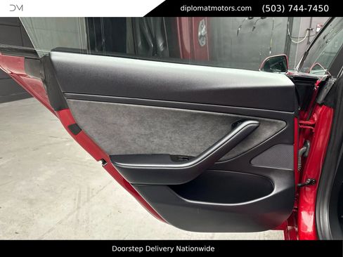 Used 2018 Tesla Model 3 Performance image 24