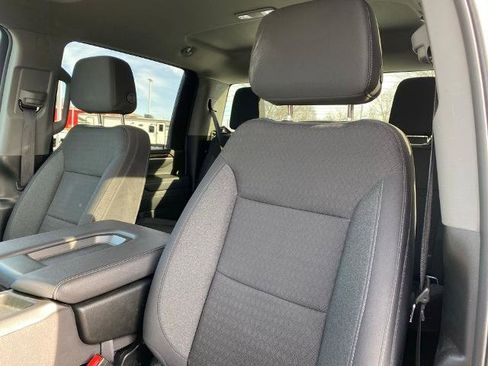 Used 2025 Chevrolet Silverado 2500 LT w/ Convenience Package image 11