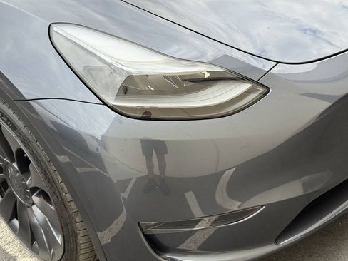 Used 2023 Tesla Model Y Performance AWD/4WD image 28
