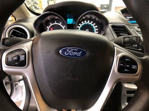 Certified 2019 Ford Fiesta SE image 13