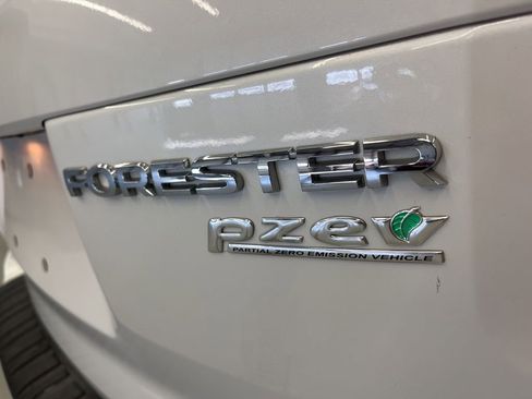 Used 2016 Subaru Forester 2.5i Touring w/ Eyesight & Navigation System image 35