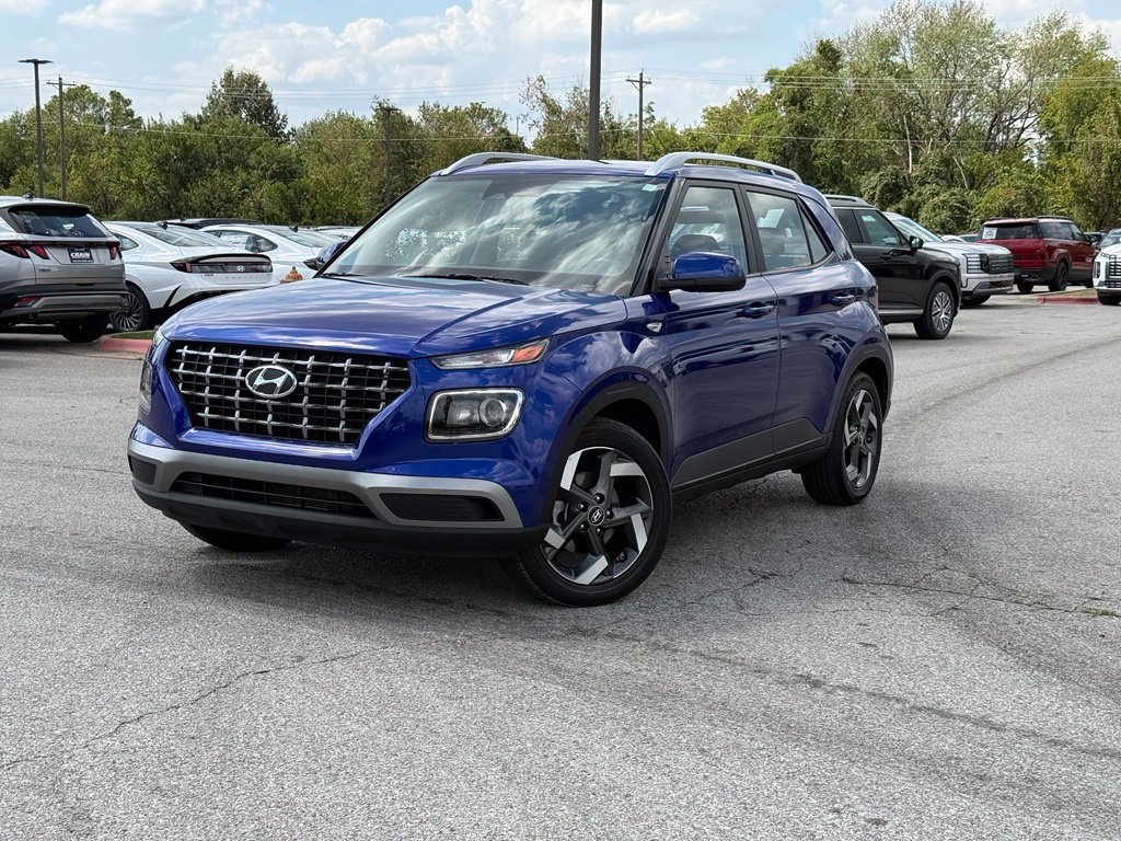 Certified 2026 Hyundai Venue SEL FWD image 3