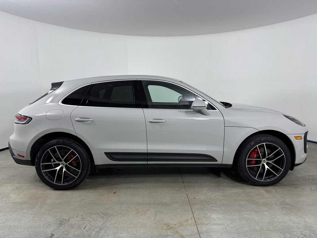 Certified 2024 Porsche Macan S w/ Premium Plus Package AWD/4WD image 8