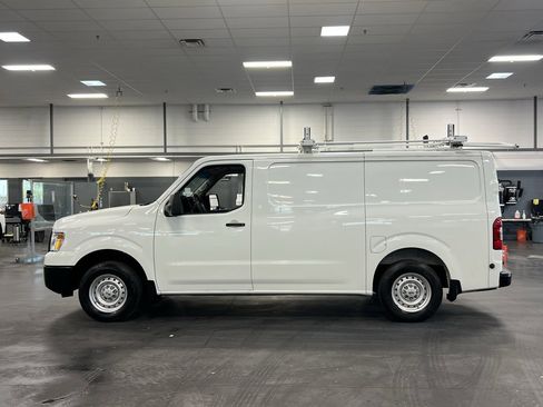 Used 2021 Nissan NV 1500 S image 8