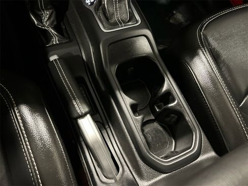 Used 2022 Jeep Wrangler Unlimited Sahara w/ Cold Weather Group image 26