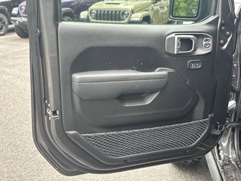 New 2026 Jeep Gladiator Sport AWD/4WD image 10