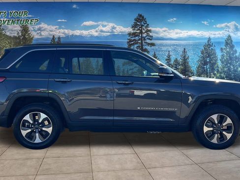 Used 2024 Jeep Grand Cherokee Limited 4xe image 4