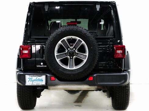 Used 2019 Jeep Wrangler Unlimited Sahara image 8