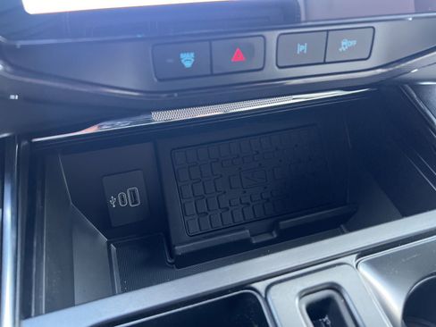 New 2025 Ford F150 Lightning Platinum image 29