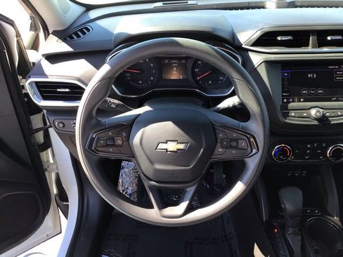 Used 2023 Chevrolet TrailBlazer LT image 16