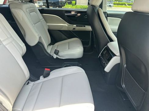 New 2026 Lincoln Aviator Reserve RWD image 16