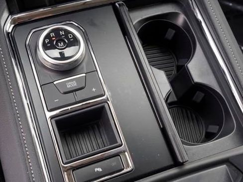 New 2024 Ford Expedition XLT image 20