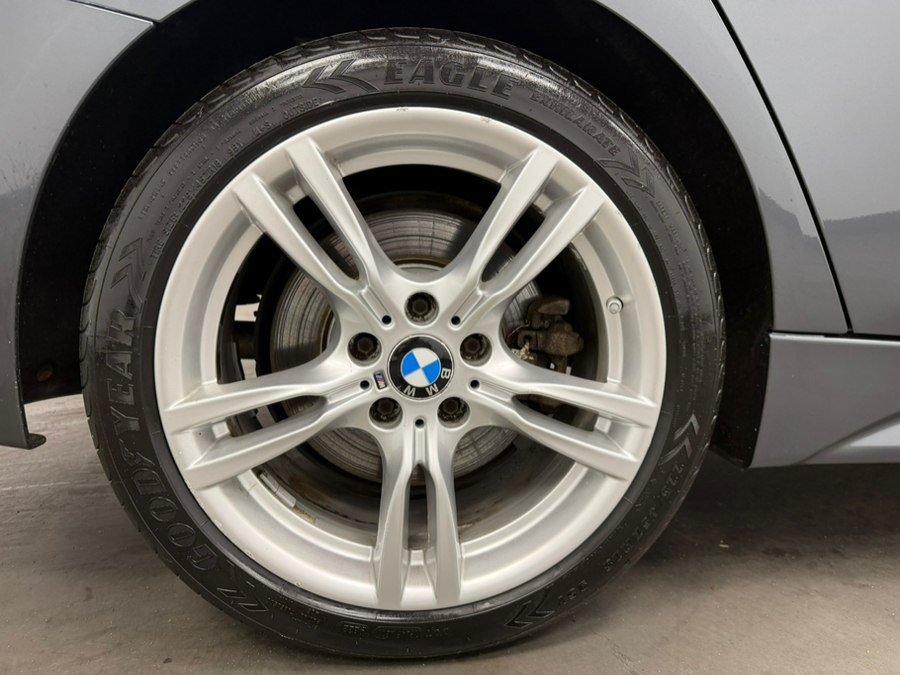 Used 2015 BMW 335i xDrive Sedan w/ M Sport AWD/4WD image 67
