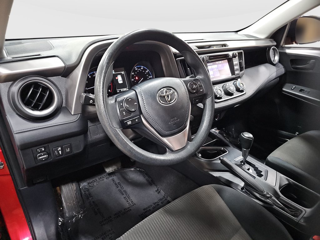 Used 2017 Toyota RAV4 LE w/ Preferred Accessory Package FWD image 9