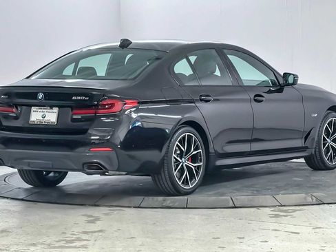 Used 2023 BMW 530e xDrive w/ Premium Package image 2