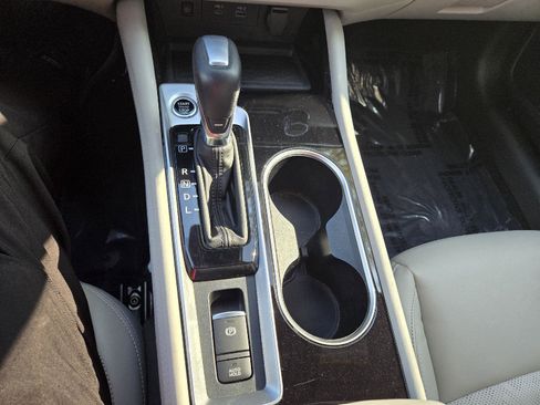 Used 2023 Nissan Altima 2.5 SL image 34