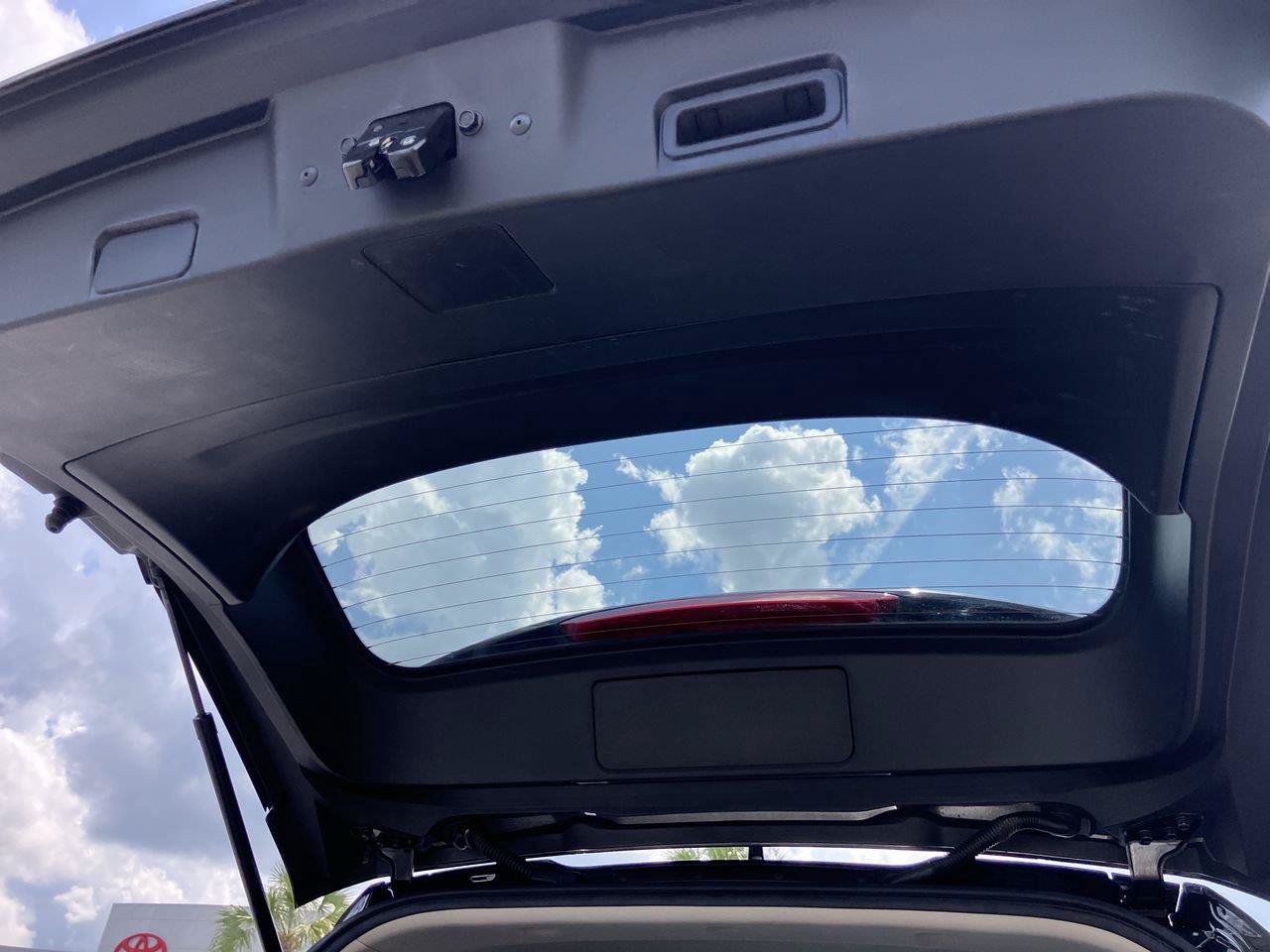 Used 2022 Nissan Rogue SV FWD image 24