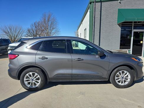 Used 2022 Ford Escape SE image 7