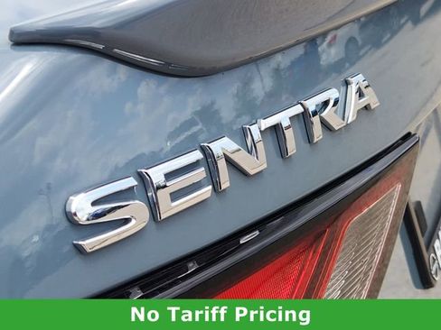 Used 2025 Nissan Sentra SR w/ SR Premium Package image 11