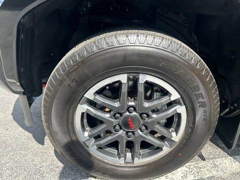 Certified 2026 Toyota Tacoma SR5 AWD/4WD image 28