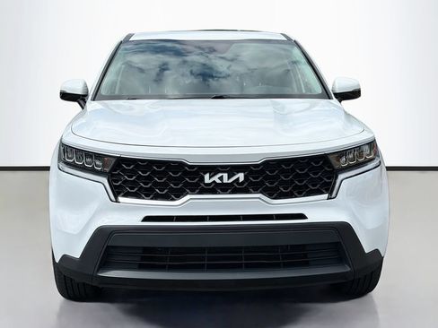 Used 2022 Kia Sorento LX FWD image 3