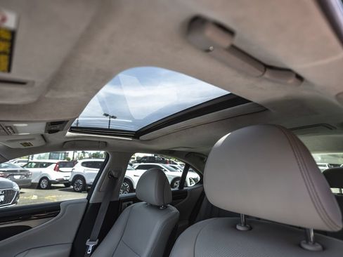 Used 2015 Lexus LS 460 w/ Comfort Package RWD image 19