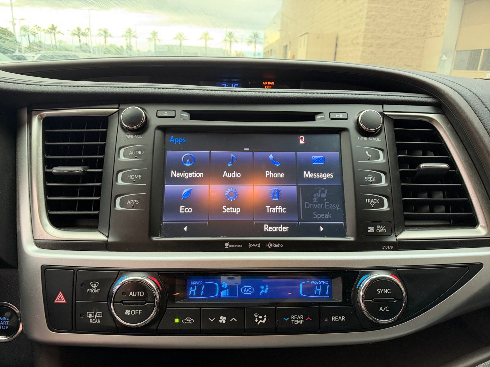 Used 2018 Toyota Highlander XLE w/ Carpet Mat Package (TMS) FWD image 28