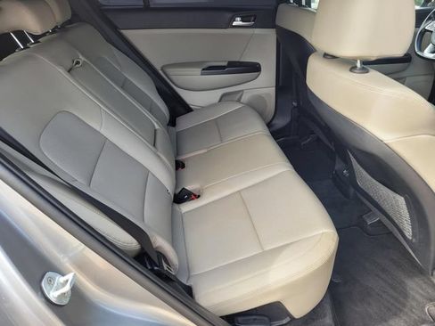 Used 2020 Kia Sportage S FWD image 13