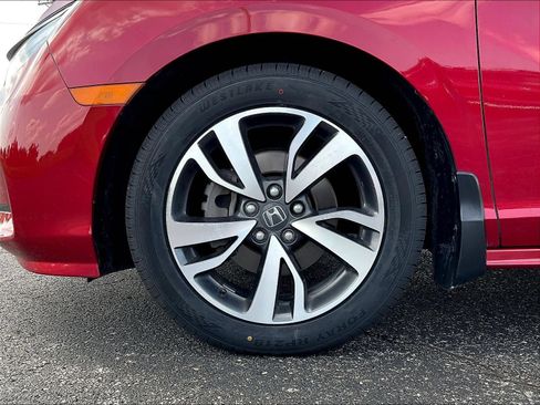 Certified 2022 Honda Odyssey Touring image 22
