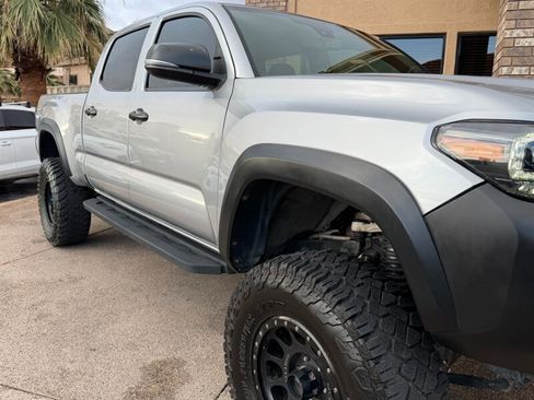Used 2019 Toyota Tacoma TRD Off-Road image 21