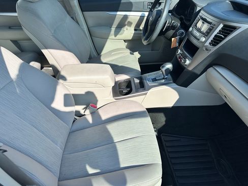 Used 2013 Subaru Outback 2.5i AWD/4WD image 10