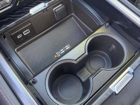 Used 2023 GMC Yukon Denali w/ Denali Reserve Package image 22