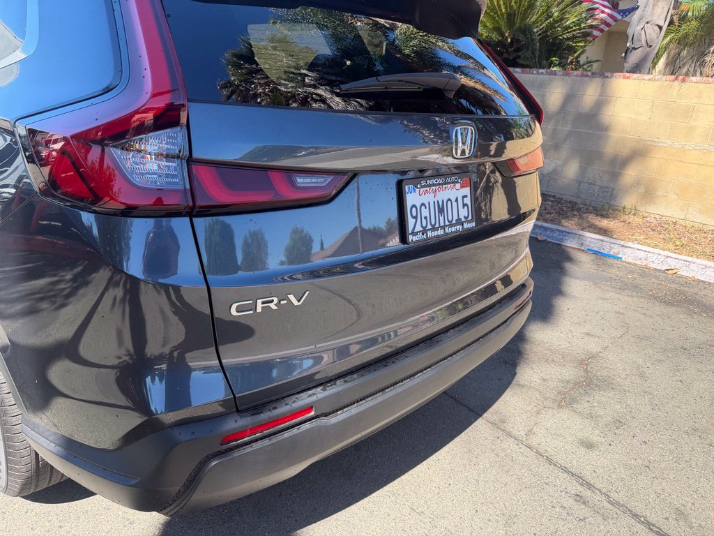 Used 2023 Honda CR-V EX image 9