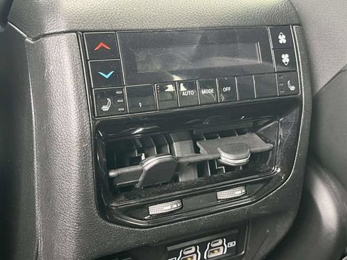Used 2021 Jeep Grand Cherokee L Limited AWD/4WD image 21