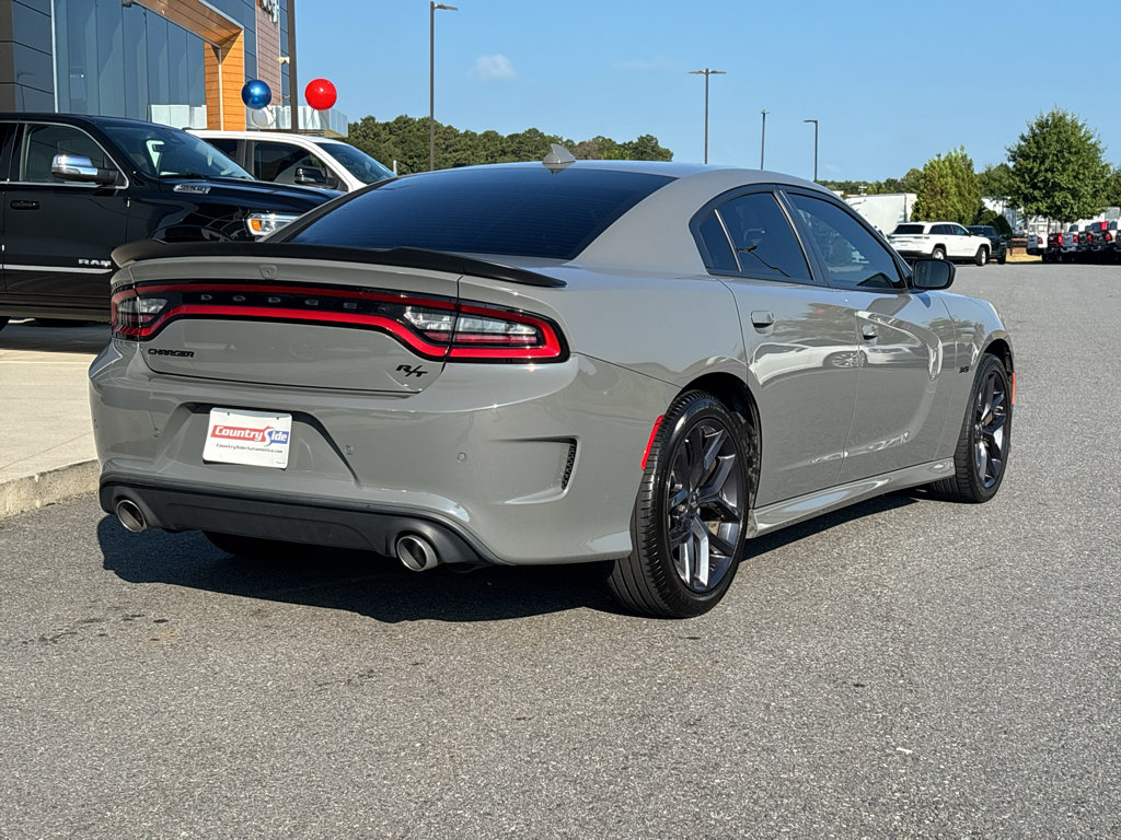 Used 2023 Dodge Charger R/T w/ Plus Group RWD image 7