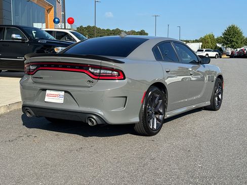 Used 2023 Dodge Charger R/T w/ Plus Group RWD image 7