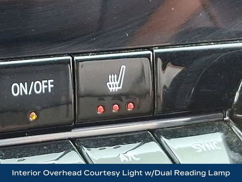 Used 2024 GMC Canyon AT4 image 30