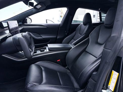 Used 2022 Tesla Model S Plaid image 18