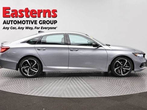 Used 2022 Honda Accord Sport image 4