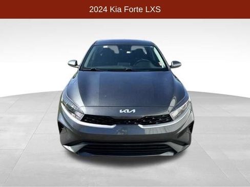 Used 2024 Kia Forte LXS FWD image 2