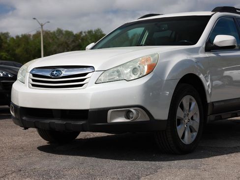 Used 2011 Subaru Outback 2.5i Premium w/ Popular Equipment Group 1B image 30