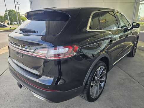 Used 2022 Lincoln Nautilus Reserve w/ Equipment Group 202A AWD/4WD image 5