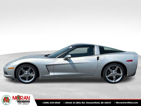 Used 2008 Chevrolet Corvette Coupe w/ Preferred Equipment Group RWD image 2