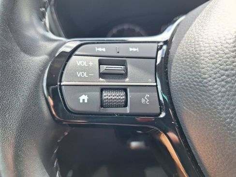 Used 2025 Honda CR-V EX-L image 13